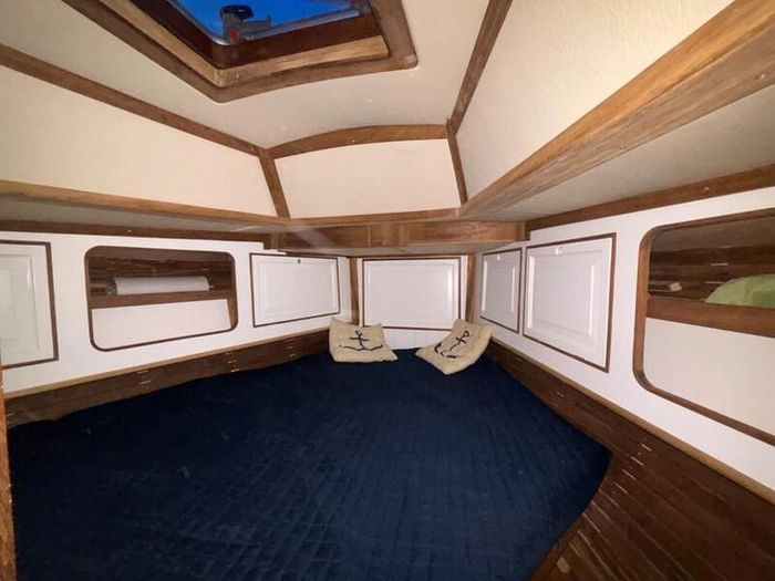 Nicholson 35 cabin after refit