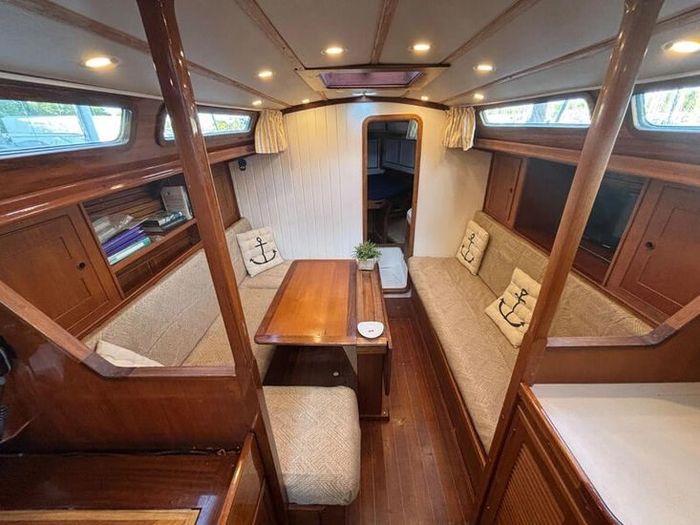 Nicholson 35 saloon after refit